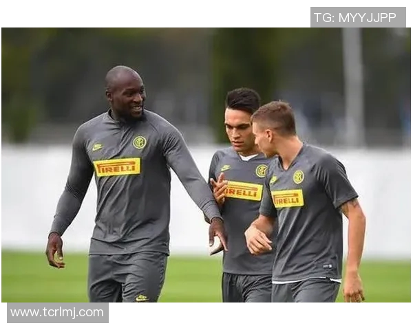 深圳羽毛球队灵活性引发热议球员表现与战术调整的深度探讨 深圳羽毛球队灵活性引发热议球员表现与战术调整的深度探讨