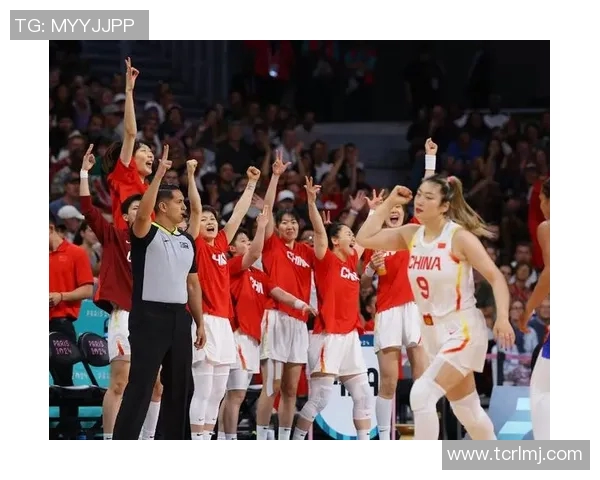 美职业女篮风暴与火花的激烈对决精彩瞬间回顾与分析