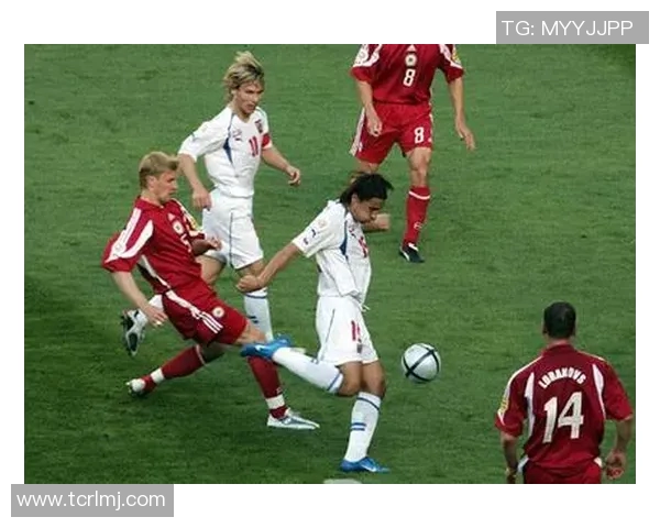 2004年欧洲杯捷克对荷兰精彩瞬间回顾与分析 2004年欧洲杯捷克对荷兰精彩瞬间回顾与分析