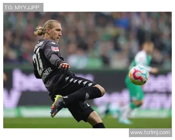 UII奇萨与罗森博格的激烈对决揭示足球战术与团队合作的魅力 UII奇萨与罗森博格的激烈对决揭示足球战术与团队合作的魅力